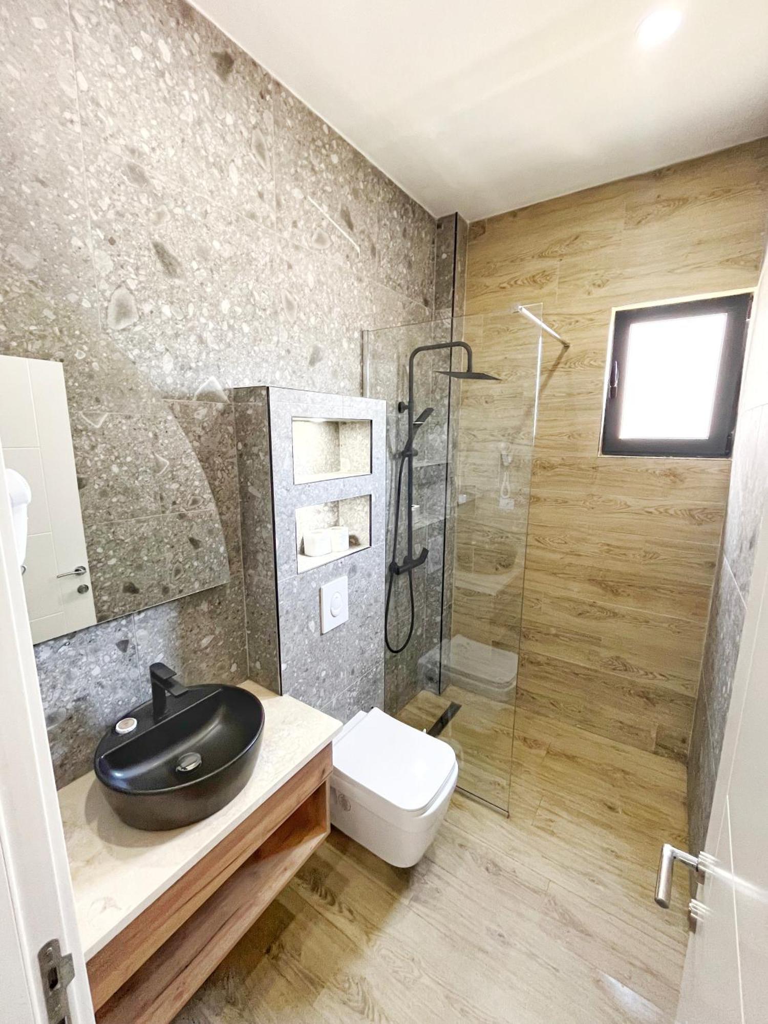 Supreme Luxury Aparthotel Ulcinj Exteriör bild