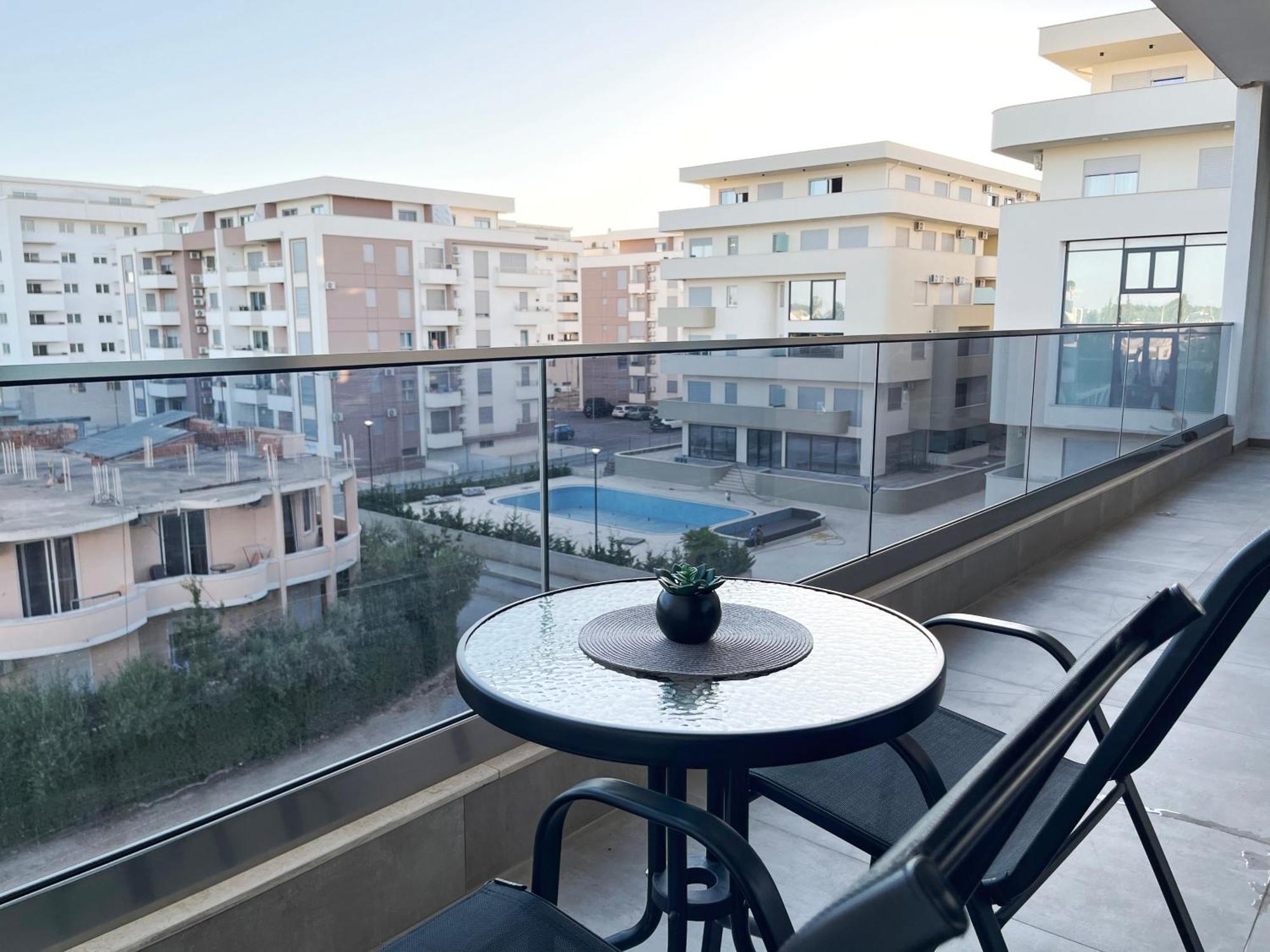 Supreme Luxury Aparthotel Ulcinj Exteriör bild
